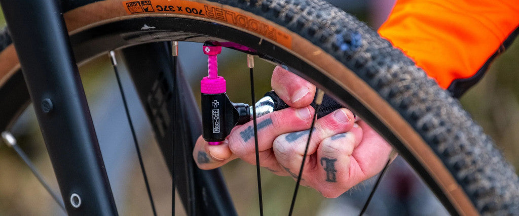 Muc-Off Co2 pumpa