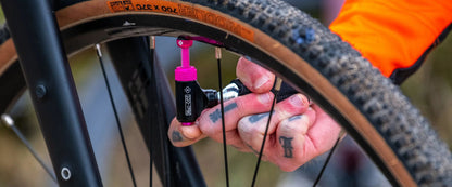 Muc-Off Co2 pumpa