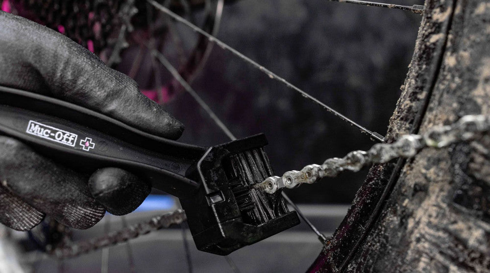 Muc-Off Chain Brush - 3 oldalú lánckefe